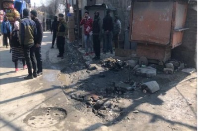 Second terrorist attack in Srinagar in 72 hours, two policemen injured