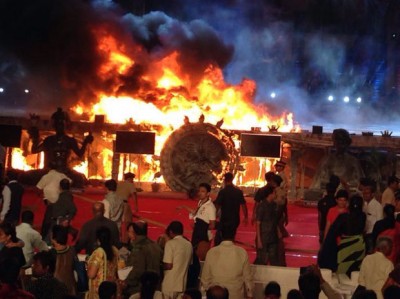 महाराष्ट्र : तीन मंजिला इमारत में लगी आग, ये कीमती सामान हुआ जल के खाक