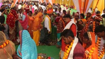 Mass marriage in middle of disputes, Cleric and Pandit completed rituals
