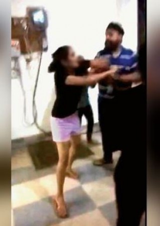 Manager of the private bank did  this shocking thing after entering girl hostel