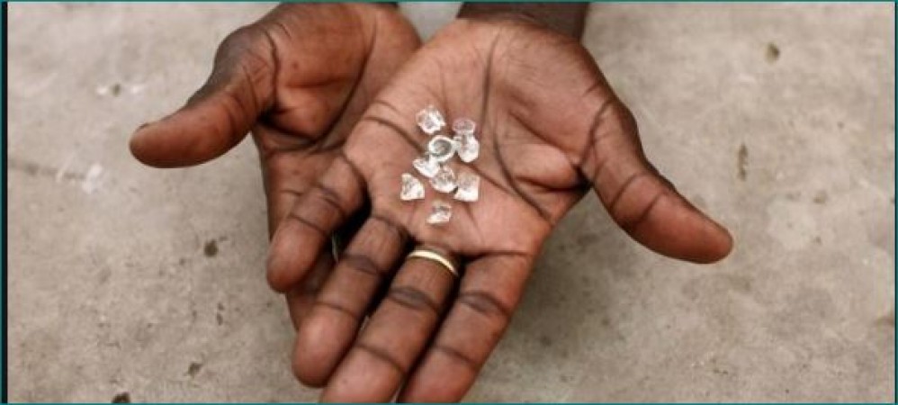 Madhya Pradesh: Labourer Finds Diamonds In Panna Mines