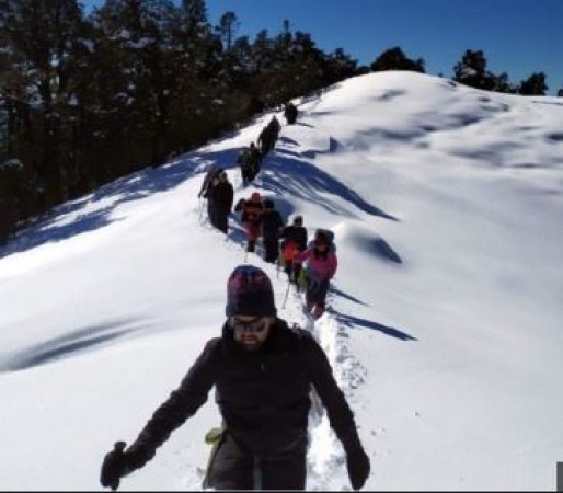 After Auli, tourists like snow-covered Brahmatal trek for trekking
