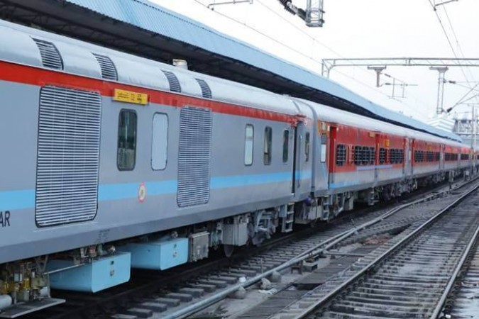Indian Railways cancelled these trains, time-table of many trains changed