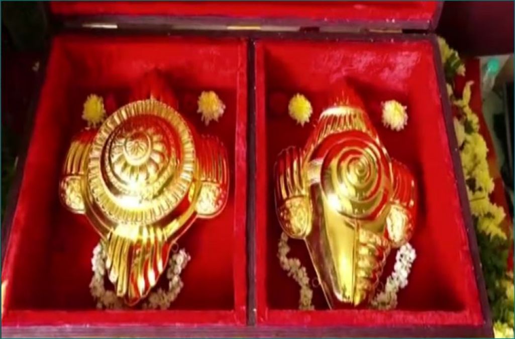 भक्त ने मंदिर में चढ़ाये 2 करोड़ के सोने के शंख और चक्र, कोरोना काल में मांगी थी मन्नत