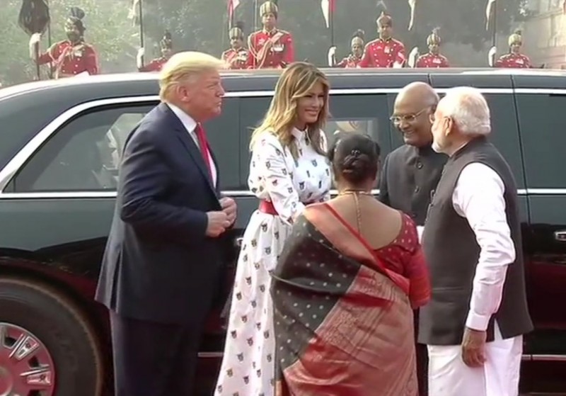 Donald Trump arrives at Rashtrapati Bhavan, President Kovind welcomes him
