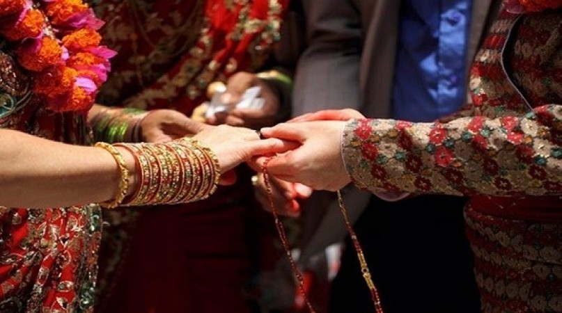 Yadav Ahir society's unique initiative, will get eye donation cards filled in mass marriages