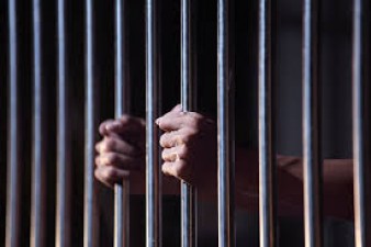 जेल से रिहाई के फर्जी आदेश जारी कर देता था लिपिक, हुआ गिरफ्तार