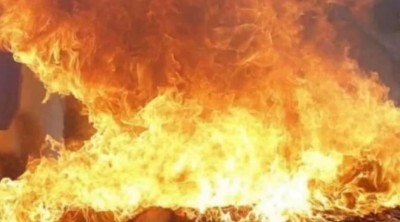 रसायनिक कारखाने में लगी भयंकर आग, बुझाने में जुटी 18 दमकल गाड़ियां