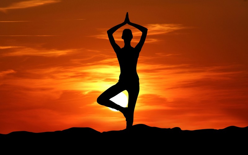 महज शारीरिक व्यायाम नहीं, बल्कि आत्मा का सार्वभौमिक चेतना से मिलन का नाम है 'योग'