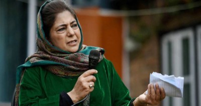 जम्मू कश्मीर उपराज्यपाल को महबूबा मुफ़्ती का पत्र, फर्जी एनकाउंटर के लिए की जांच की मांग