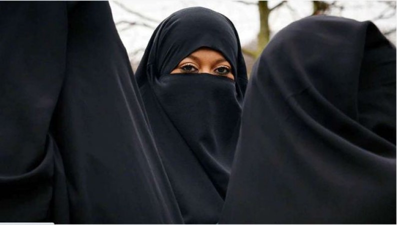 'बुल्ली बाई एप' पर मुस्लिम महिलाओं की तस्वीरों को लेकर बढ़ा विवाद, भारत सरकार ने शुरू की जांच