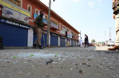 Terrorists targets CRPF, grenade attack injured one