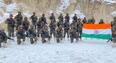 चीन को भारतीय सेना ने दिया मुंहतोड़ जवाब, गलवान घाटी में लहराया तिरंगा