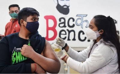 कोरोना से जंग, पहले ही दिन 15-18 साल के 41 लाख बच्चों को लगी वैक्सीन