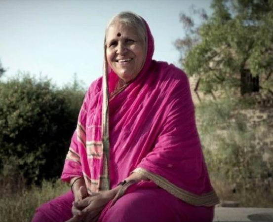 Sindhutai, mother of orphan children, said goodbye to the world