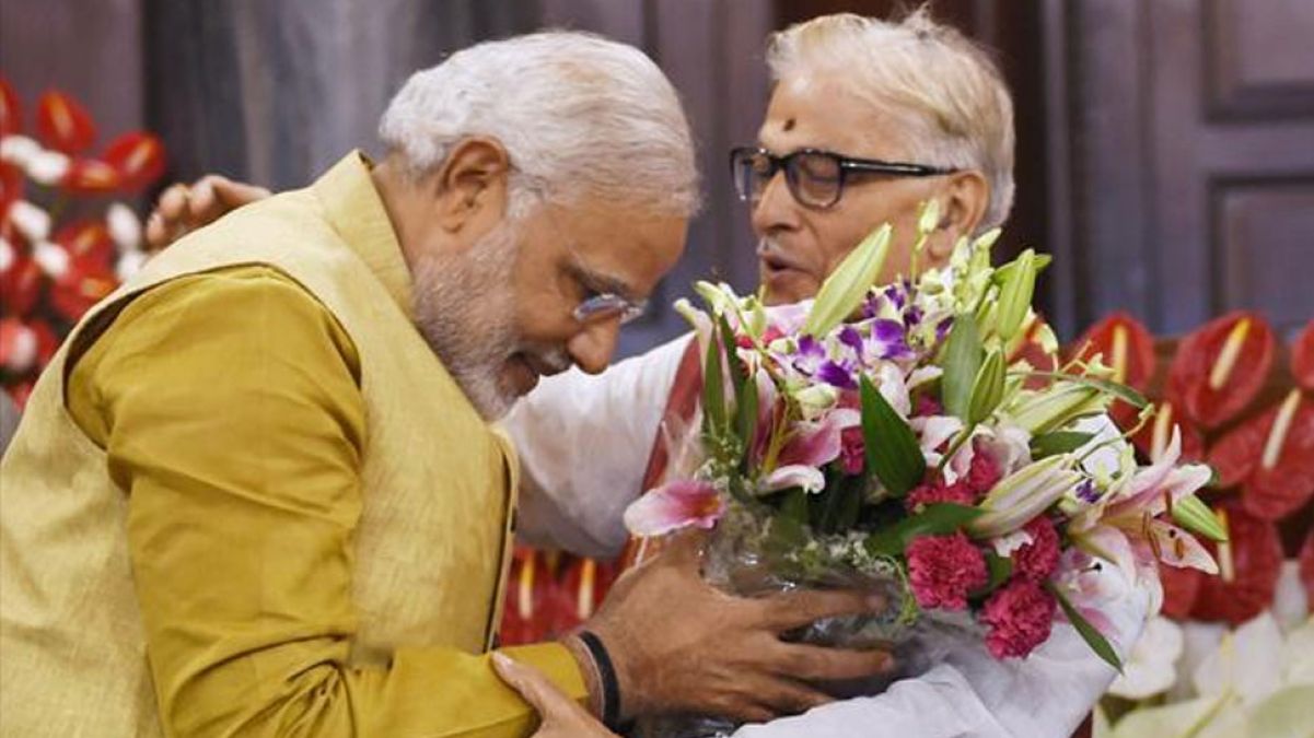 PM Modi meets Murli Manohar Joshi on his birthday, extends greeting