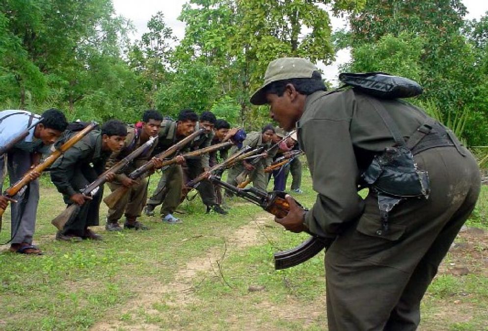Chhattisgarh: Naxalites forcibly harass villagers, adopted wrong method to earn money