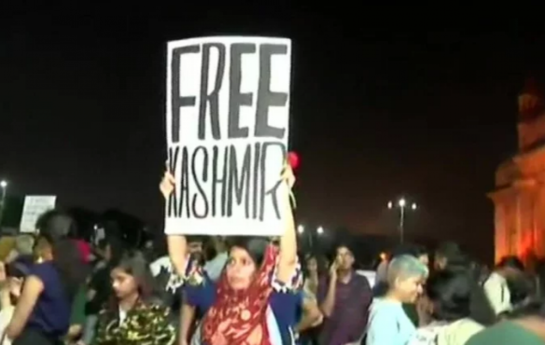 JNU violence: Protest at Mumbai's Gateway of India, poster of 'Free Kashmir' created ruckus