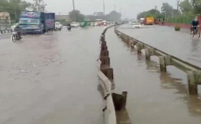 Rain: Water logging in 'Delhi', roads made river, Delhi-Gurugram Expressway jammed