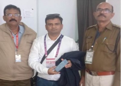 प्रवासी भारतीय सम्मेलन में शामिल होने आए प्रवासी का मोबाइल हुआ गुम, क्राइम ब्रांच हुआ तुरंत सक्रिय