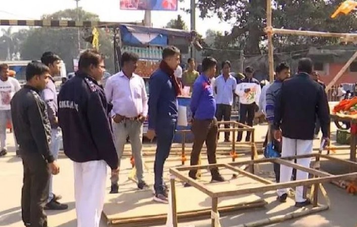 बंगाल में भाजपा की गंगा आरती को लेकर घमासान, कोलकाता पुलिस ने खोल दिया मंच, हिरासत में नेता