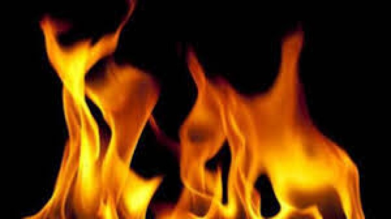 Maharashtra: 7 injured in explosion after fire at shop