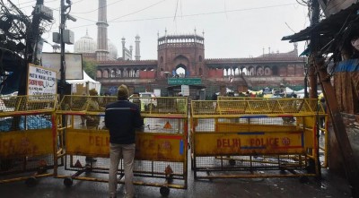 कोरोना की गिरफ्त में 'खाकी', दिल्ली-मुंबई में कई पुलिसकर्मी हुए संक्रमित