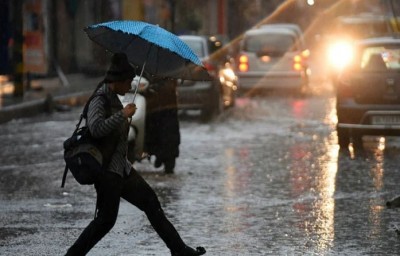 दिल्ली-बिहार समेत इन राज्यों में तेज बारिश का अनुमान, जानिए आपके राज्य में कैसा रहेगा मौसम