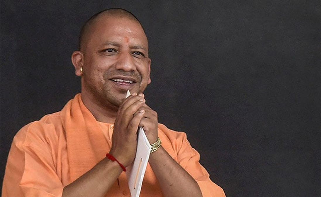 CM Yogi takes steps to make self-reliant, says, 'Craftsmen need support only...