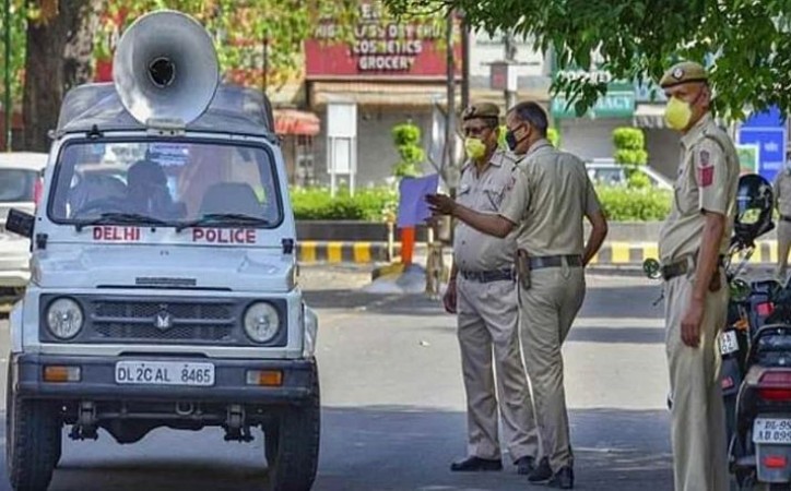 दिल्ली पुलिस पर कोरोना का कहर, अब तक 1700 कर्मी हुए संक्रमित