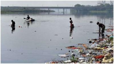 यमुना नदी में बढ़ा अमोनिया का स्तर, दिल्ली के कई इलाकों में हुई पानी की किल्लत