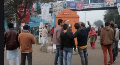 Locals dominated the streets of Shaheen Bagh, threatened to close the road
