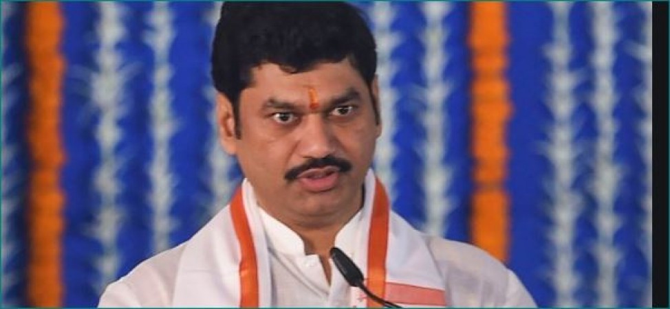Resignation of Minister Dhananjay Munde cancelled, woman says 'I will step back'