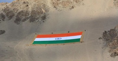 भारत-पाकिस्तान सीमा पर आज फहराया जाएगा दुनिया का सबसे बड़ा खादी का तिरंगा
