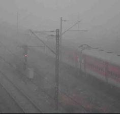 Cold wave in Kanpur, many trains delayed