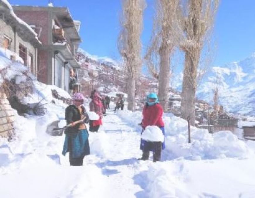 Himachal snowfall closed 198 roads, temperature of cities reaches minus five