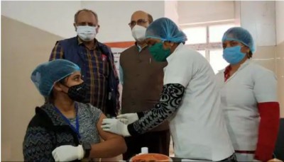 भारत में कोरोना टीकाकरण ने पकड़ी रफ़्तार, वैक्सीन लेने वालों की संख्या 10 लाख के पार