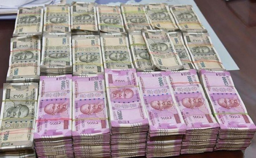 Delhi assembly elections: Police recovered one crore cash recovered from the car