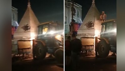 VIDEO! MP के इस प्राचीन 'शिव मंदिर' पर चला बुलडोजर, मच गया बवाल