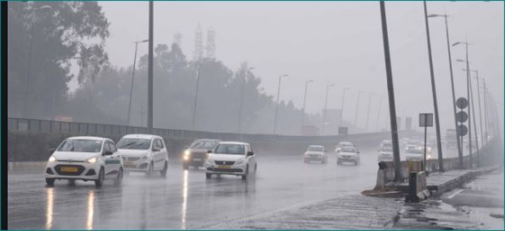 Video: मुंबई में भारी बारिश ने मचाया तहलका, कई इलाके डूबे
