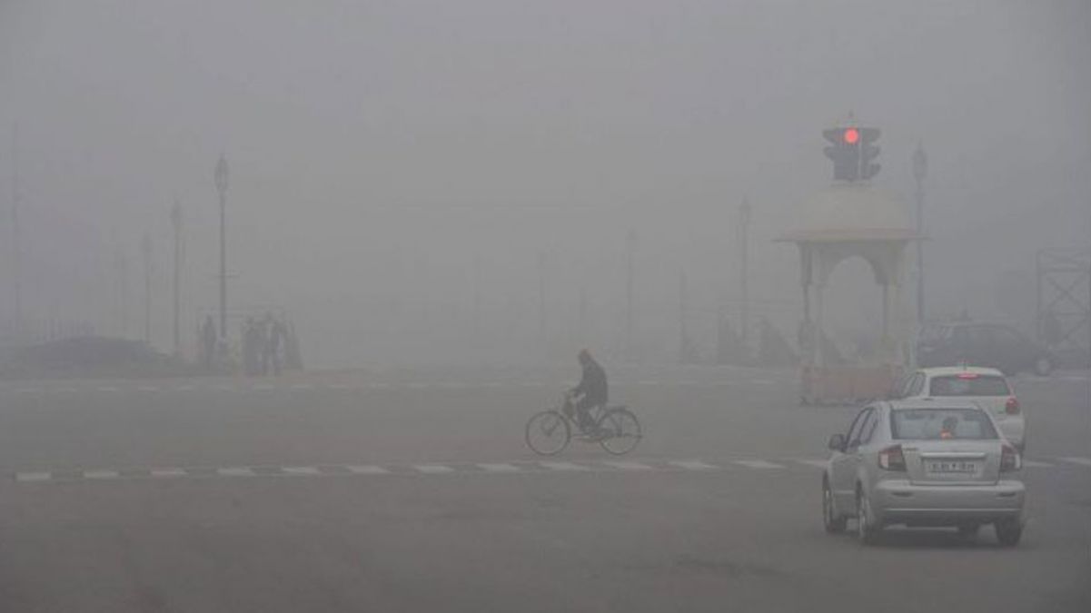 The outbreak of cold in Delhi-NCR, the temperature falls to 6.8 degree