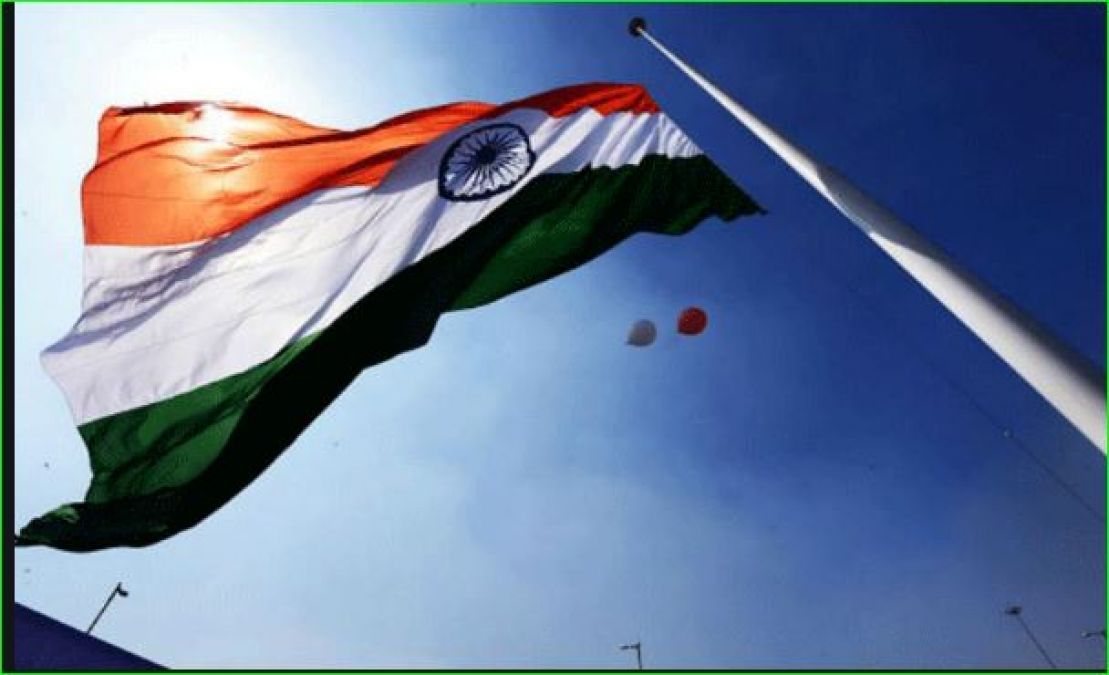 Painful incident on Republic Day! While removing the flag penalty, the girls were electrocuted, died