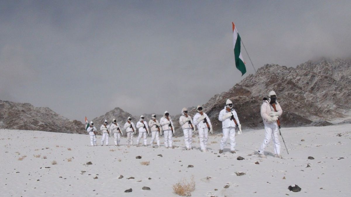 VIDEO: ITBP soldiers' enthusiasm not reduced even in minus 20 degrees, waved tricolor on snowy hills