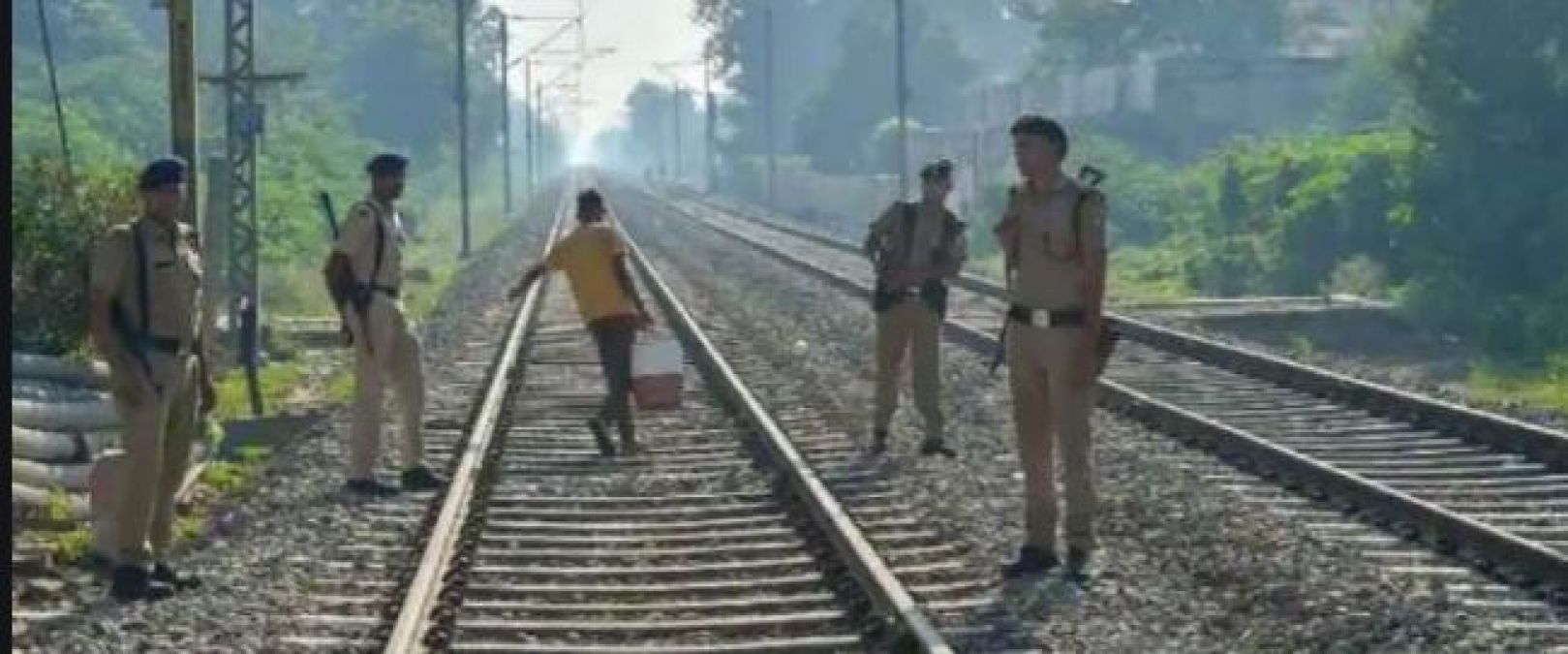 Jharkhand: Naxalites pasted threatening posters after blowing up railway tracks, many trains route diverted