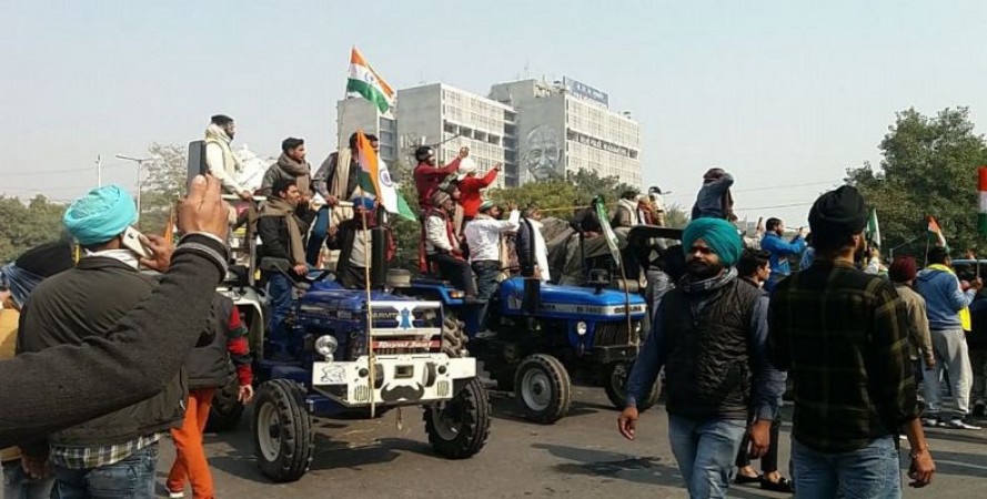 FIRs registered over Delhi ITO in connection with violence on Republic Day