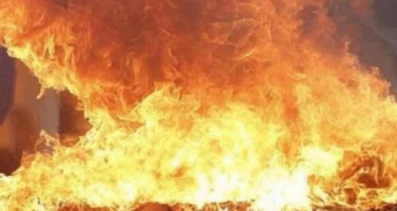 Massive fire in Delhi's Bawana Industrial Area, 9 fire tenders rushed to spot