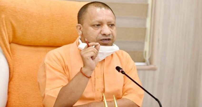 Yogi government order to remove 'government wine shop' from boards