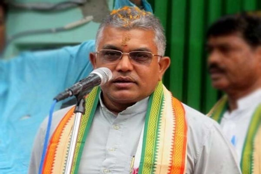 श्रीलंका जैसी हो जाएगी बंगाल की स्थिति, TMC नेताओं को दौड़ा-दौड़कर मारेंगे लोग- दिलीप घोष