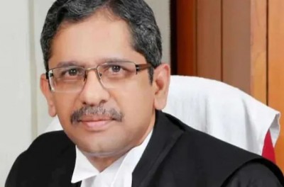 CJI expresses concern over attacks on doctors, shows mirror to the govt too