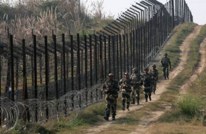 जम्मू कश्मीर में सेना को मिली बड़ी कामयाबी, PoK के पास से गिरफ्तार हुआ संदिग्ध शख्स